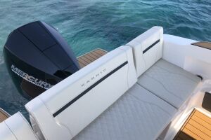 Rent a speed boat (Karnic SL651 225HP License needed)