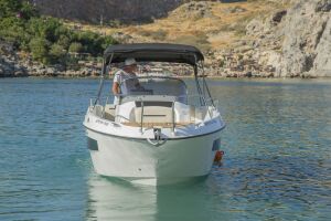 Karnic SL651 (225HP Boat License Needed)