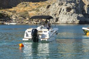 Karnic SL651 (225HP Boat License Needed)